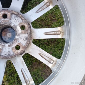 5x112 R17  205/50 R17 - 9