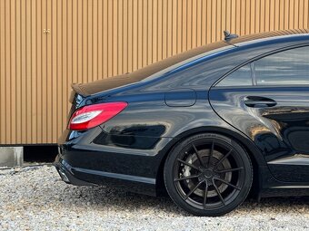 Mercedes-Benz CLS 63 AMG TOP STAV Full výbava 2x sady kolies - 9