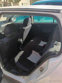 Volkswagen Polo - 9