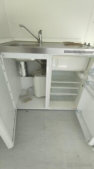 Kancelářský kontejner s WC a kuchyňkou / 6m délky - 9