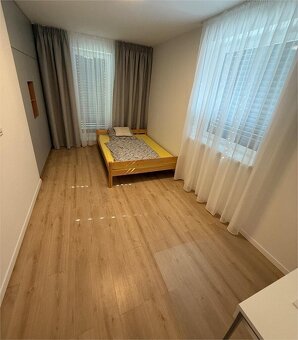 Štýlový - zariadený rodinný dom na prenájom Rovinka 1400,- E - 9