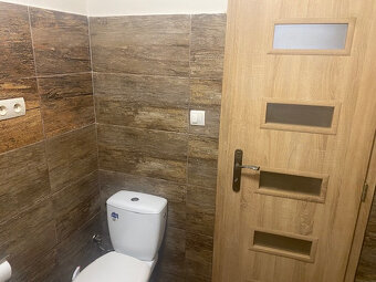 DOM V OČOVEJ, VÝBORNÁ POLOHA, SLNEČNÝ POZEMOK 912 m2 - 9