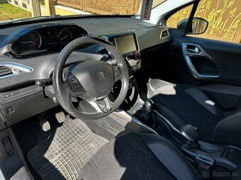 Peugeot 2008 1.2 PureTech Style - 9