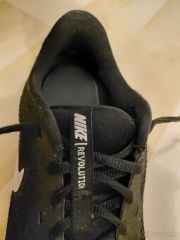Tenisky Nike Revolution, 38 - 9