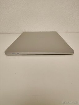 Apple MacBook Pro 15 (2018) | Intel Core i7 • 16 GB RAM • 25 - 9