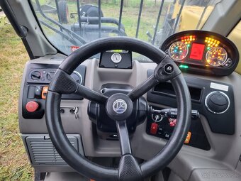 NEW HOLLAND TH 6.28 4X4 - 9