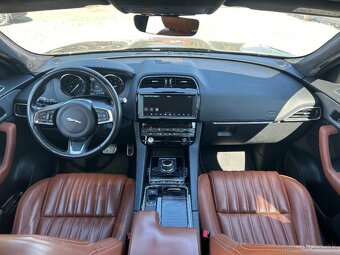 Jaguar F-Pace 2.0 I4 300k Prestige AWD A/T - 9