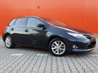 Toyota Auris 1.8 Hybrid Comfort r.v.12 / 2014 - 9
