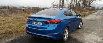 Hyundai Elantra Premium - 9