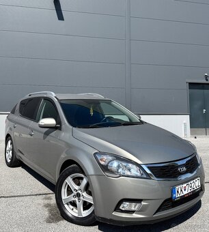 Kia Ceed 1.6crdi 85Kw - 9
