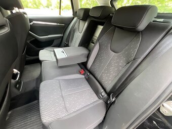 Škoda Octavia Combi 2.0 TDI SCR Style DSG 2020 - 9