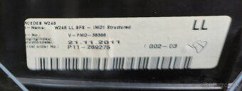 Palubná doska Mercedes B180 - 9
