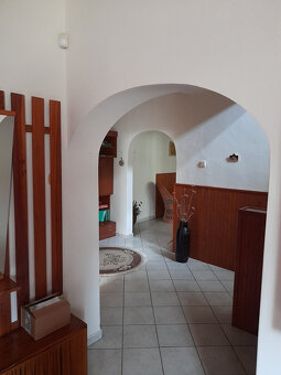 Pekný rodinný dom v Želiezovciach - ul. Kpt. Nálepku 2134 m2 - 9