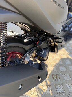 Honda Forza 125 SE - 9