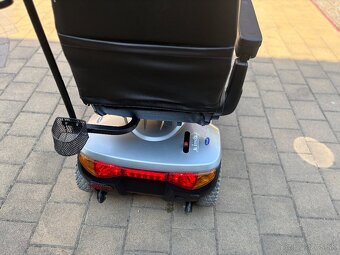 predám elektrický vozík pre seniorov - 9