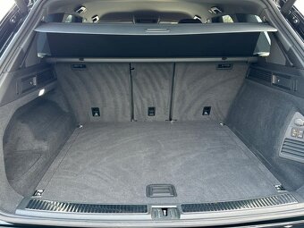 Volkswagen Touareg 3.0TDi 4M R-Line - 9