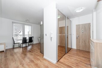 PRENÁJOM IDANSKÁ NOVOSTAVBA 2 IZB.BYT TOP LOKALITA - 9