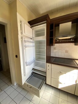 Moderná kuchynská linka so spotrebičmi - 9