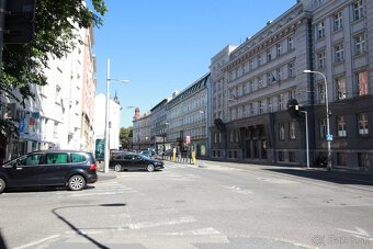 Prenájom izby v centre mesta Špitálska ul. Bratislava - 9
