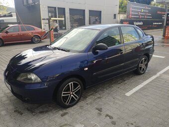 Predám Seat Cordoba r.v 2010 - 9