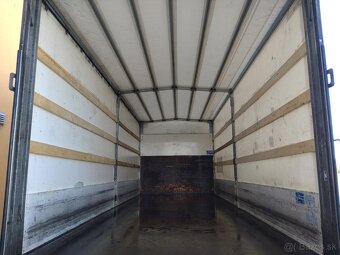 DAF LF 260 FA-11.990 Kg-18 europalet - Lůžko - Čelo - 9