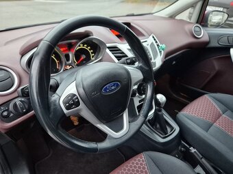 Ford Fiesta 1.25i 60 kW 5°manuál - 9