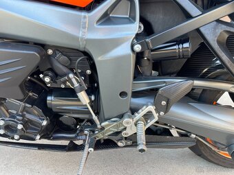 Bmw K1300R Akrapovič vyfuk karbonové doplnky - 9