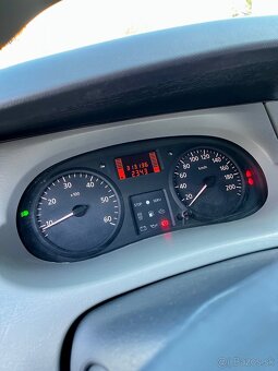 Renault Trafic - 9