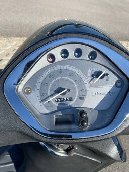 Piaggio Liberty 125 na vodičák B - 9