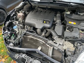 Peugeot 508 SW 2.0 HDi 2011 – predný náraz, motor OK - 9