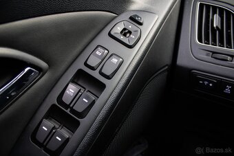 Hyundai ix35 2.0 CRDi VGT Premium 4x4 A/T - 9