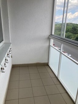 Na predaj: kompletne zrekonštruovaný 1-izbový byt – sídlisko - 9