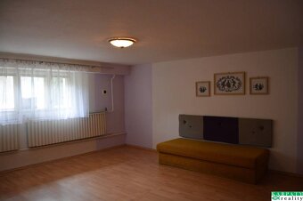 Na predaj veľký dvojgeneračný rodinný dom pri lese na Záhorí - 9