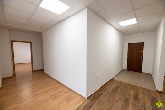 Priestranný 3-izbový byt na prenájom – 84 m² - 9