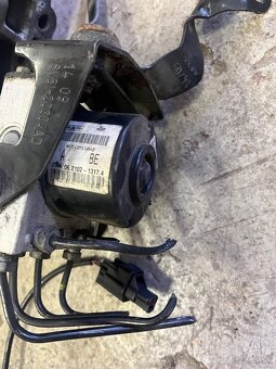 Vsetko komplet za 50e Ford Fiesta MK7 1.25 benzín - 9