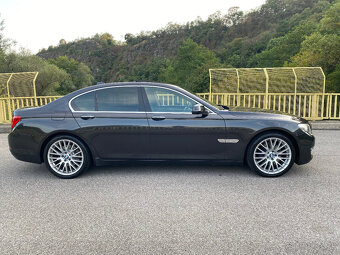 BMW F01 740d Xdrive 230kw - Webasto ,Navi ,Šiber, Individual - 9