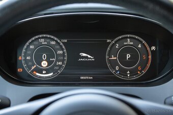 Jaguar E-Pace - 9