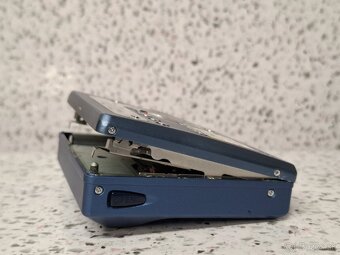 MD WALKMAN 》SONY MZ-R700 》MINIDISC - 9