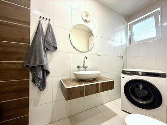 ELEGANTNÉ BÝVANIE V NOVOSTAVBE RODINNÉHO DOMU, Bungalov, KE - 9