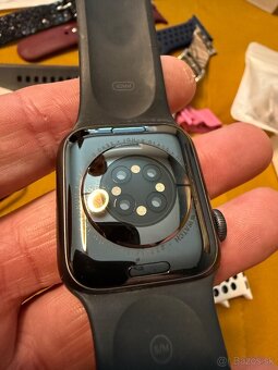 Predam iPhone 12 Pro 256GB + apple watch series6. 40mm - 9
