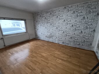 Znížená cena Predaj rodinný dom a bytový dom , Kalná nad Hr - 9