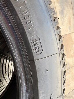 ZIMNE PNEU BFGOODRICH 245/40 R8 - 9