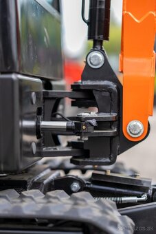 Minibager VIP15 s kabinou – Silný stroj s plným komfortem - 9