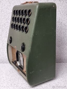 40/50te roky 》PRENOSNÉ STAROŽITNÉ RADIO - 9