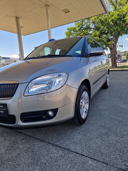 Škoda Fabia Combi 1.4 16 V Elegance - 9