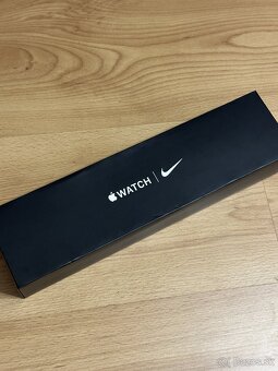 Apple Watch Series 5 Nike+ - 9