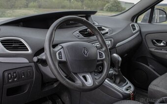 Renault Scenic 2.0 CVT 2011 - 9