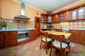 Predaj priestranného krásneho rodinného domu v Dobrohošti. - 9
