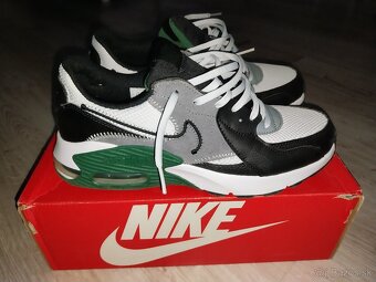 Nike AirMax - 9