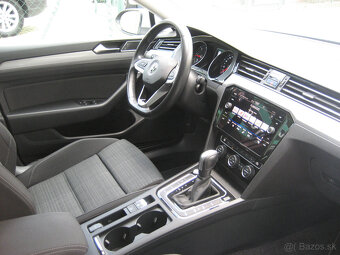 Volkswagen Passat 2.0 TDI EVO Elegance DSG - 9